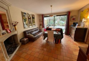 MAISON LUTIN, très agréable maison des années 30 avec jardin et garage C5307006-E924-4227-937B-7FD1C735CF3B.jpeg - MAISON LUTIN, très agréable maison des années 30 avec jardin et garage