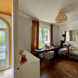 MAISON Abbé Chauvat, très agréable maison années 60 avec beau jardin ! MAISON Abbé Chauvat, très agréable maison années 60 avec beau jardin !