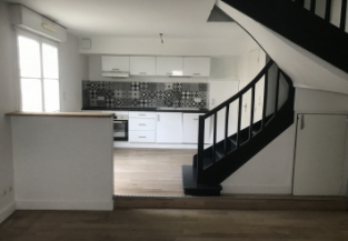 APPARTEMENT Quartier CATHO / LAFAYETTE, maison appartement de type 3 avec cour privative IMG_4661.jpeg - APPARTEMENT Quartier CATHO / LAFAYETTE, maison appartement de type 3 avec cour privative